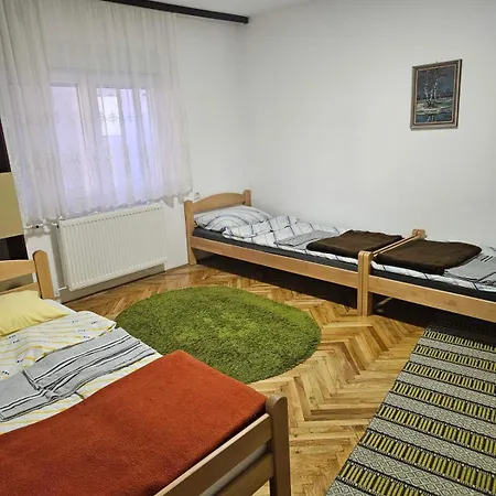 Guga Apartment *
